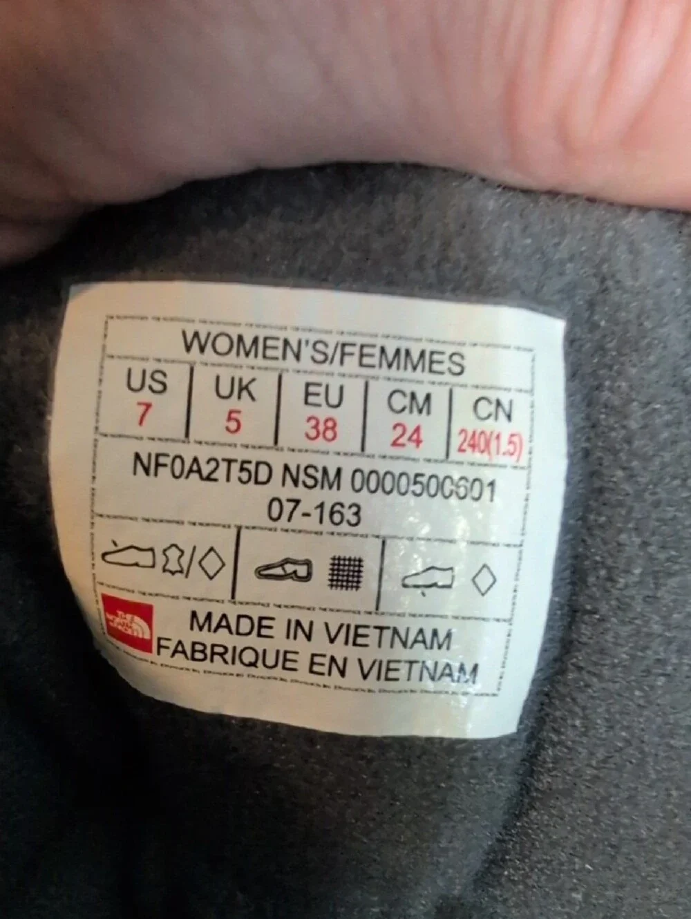The North Face Women's Mid Thermoball  Insulated Winter Boot Size 7